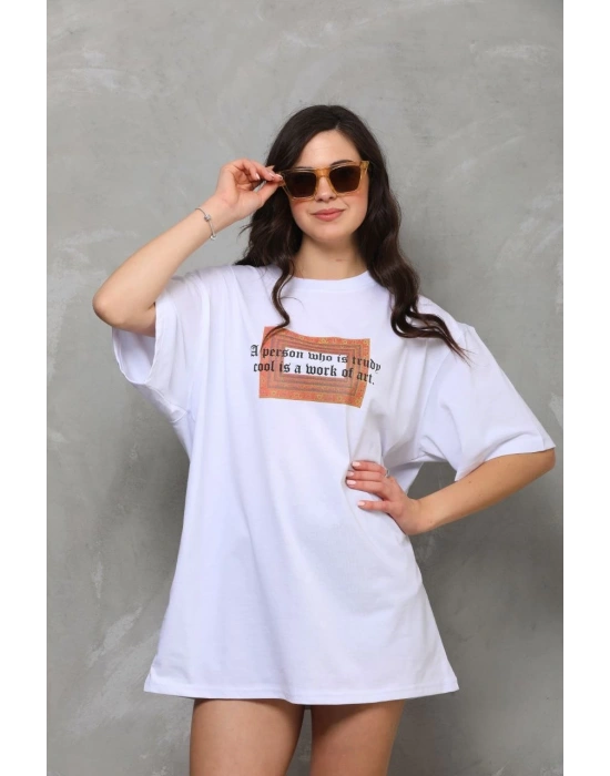 kadın Bisiklet Yaka Baskılı Oversize T-Shirt - Beyaz