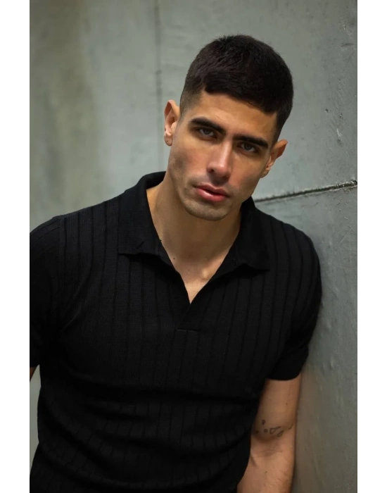 Erkek  V Yakalı Triko T-Shirt - Siyah