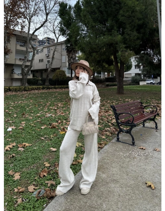 Yakalı Cizgi Detaylı Triko İkili Takım - Beyaz