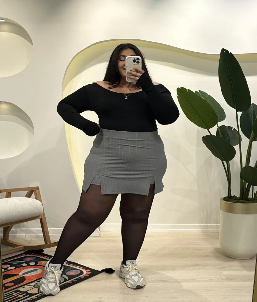 Çift Yırtmaçlı Şortlu Krep Etek - GRİ Çizgili