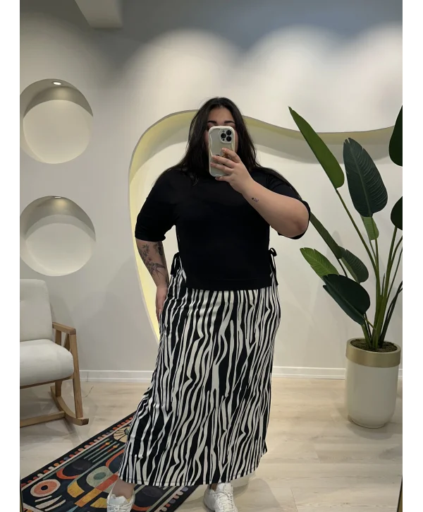 Garnili Yan Büzgü Esnek Penye Elbise - Zebra Desen