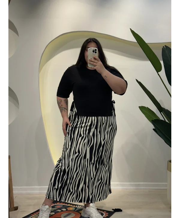 Garnili Yan Büzgü Esnek Penye Elbise - Zebra Desen