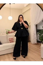 Gül Aksesuarlı Geniş Kesim Esnek Krep Takım - Siyah