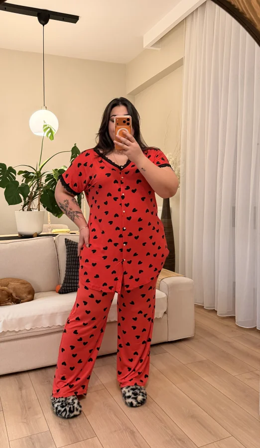 Düğmeli Geniş Kesim Esnek Pamuklu Pijama Takımı - Kırmızı Kalpli