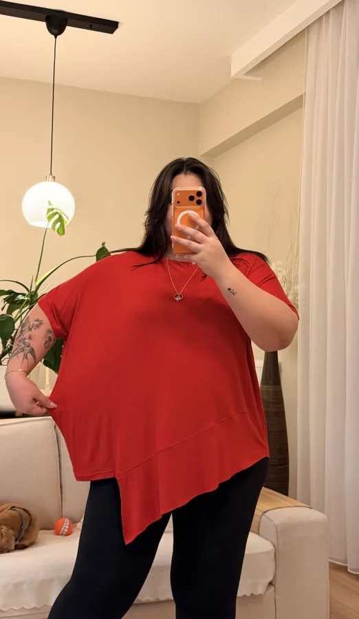 Simetri Detaylı Basic Esnek Penye Tişört - Kırmızı