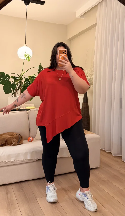 Simetri Detaylı Basic Esnek Penye Tişört - Kırmızı