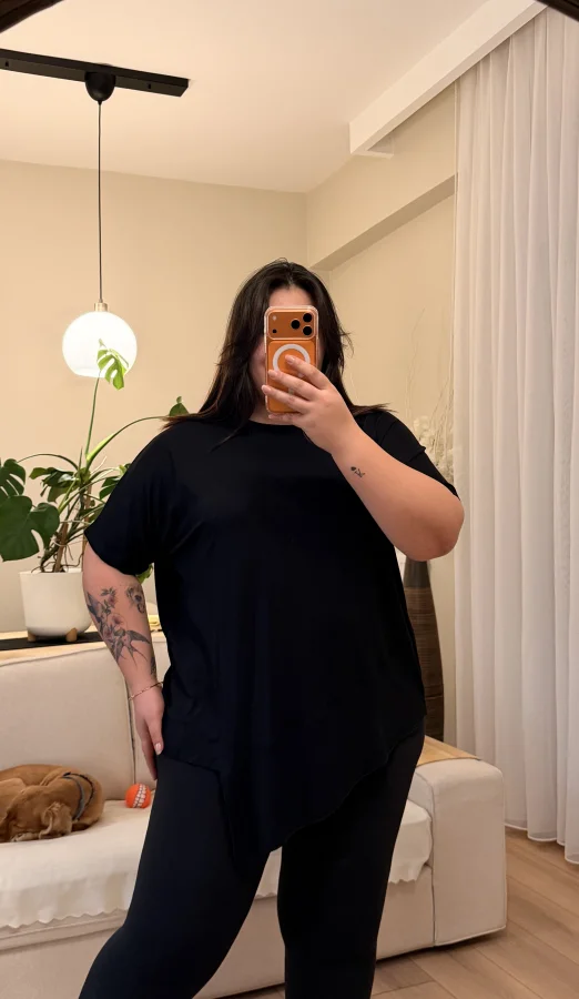 Simetri Detaylı Basic Esnek Penye Tişört - Siyah