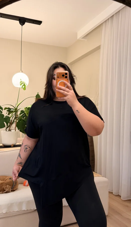 Simetri Detaylı Basic Esnek Penye Tişört - Siyah