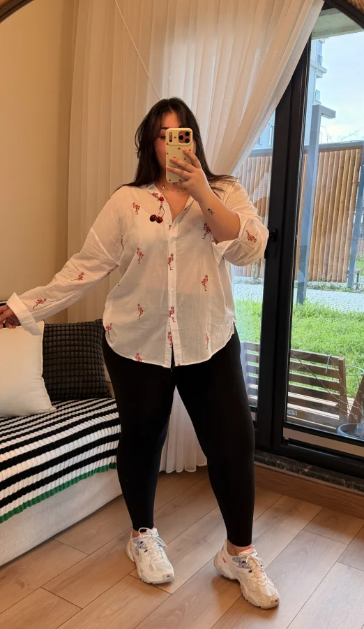 Geniş Kesim Pamuklu Gömlek - Flamingo Nakışlı