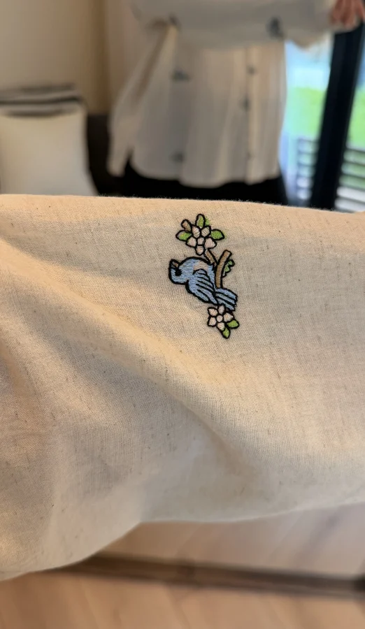 Geniş Kesim Pamuklu Gömlek - Kuş Detaylı Nakışlı