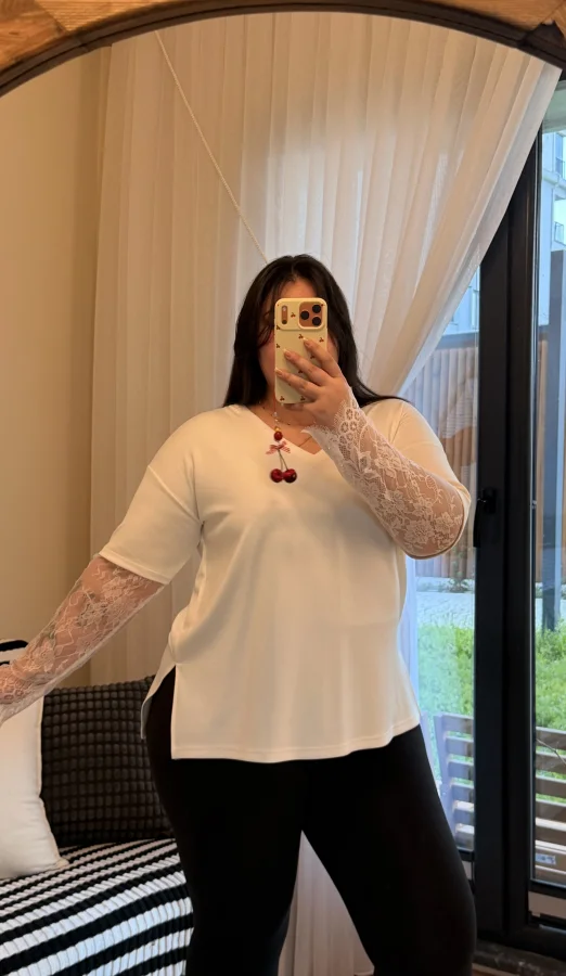 Dantel Detaylı V Yaka Modal Tişört - Beyaz