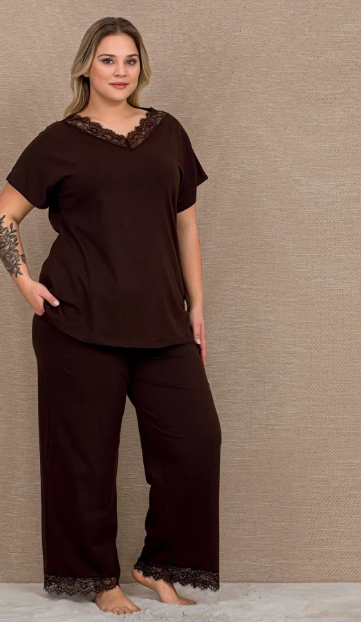 V Yaka Dantel Detaylı Esnek Penye Pijama Takımı - Kahverengi