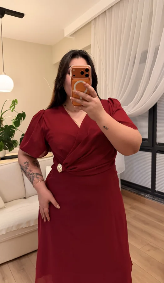 Kruvaze Yaka Tokalı Şifon Elbise - Bordo