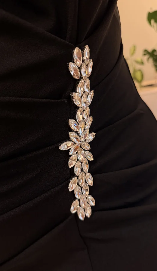 Drapeli Aksesuarlı Gece Elbisesi - Siyah