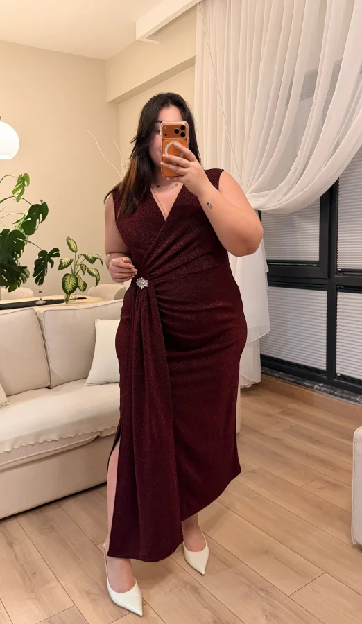 Yırtmaç Üstü Volanlı Simli Gece Elbisesi - Bordo