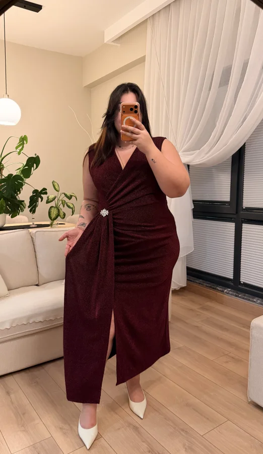 Yırtmaç Üstü Volanlı Simli Gece Elbisesi - Bordo