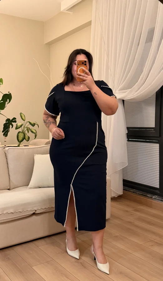 Kare Yaka Asimetrik İncili Krep Elbise - Lacivert