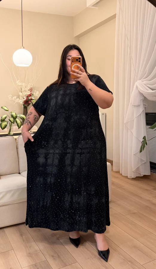 Geniş Kesim Cepli Taşlı Penye Elbise - Batik Desenli