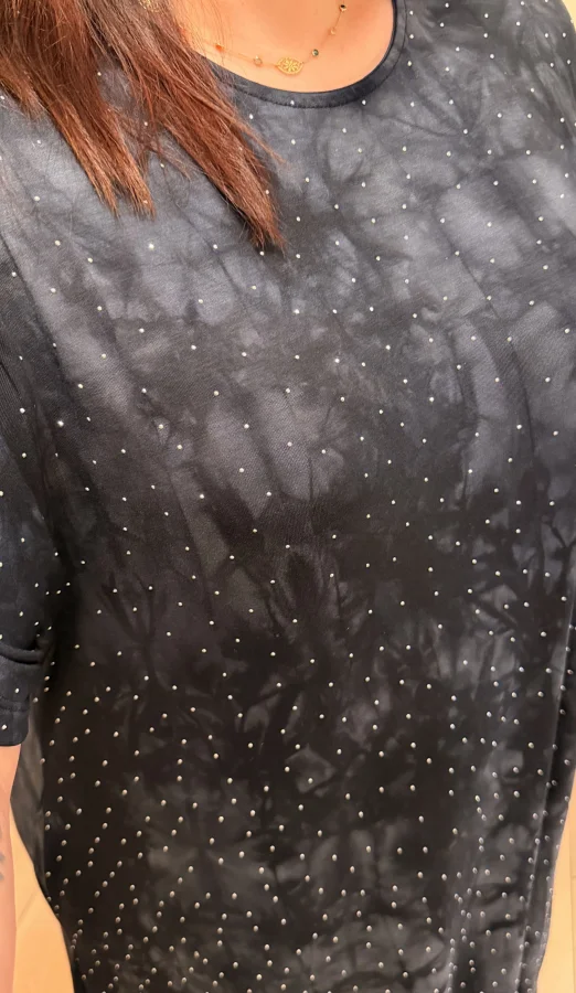 Geniş Kesim Cepli Taşlı Penye Elbise - Batik Desenli