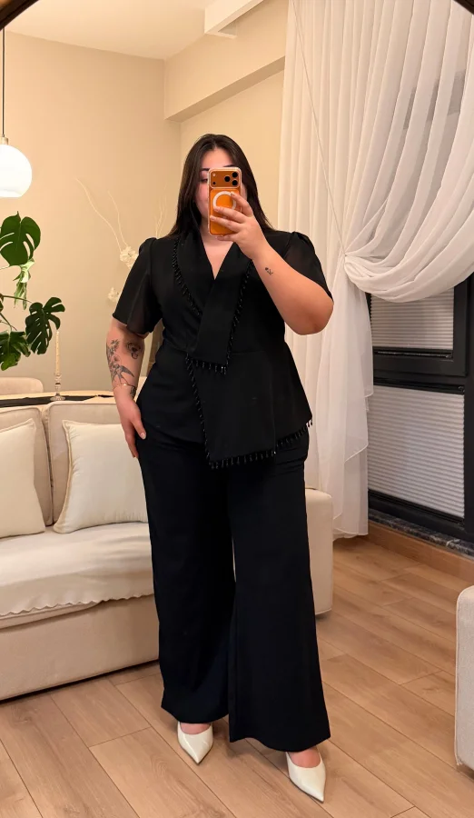 Boncuk Detaylı İkili Krep Takım - Siyah