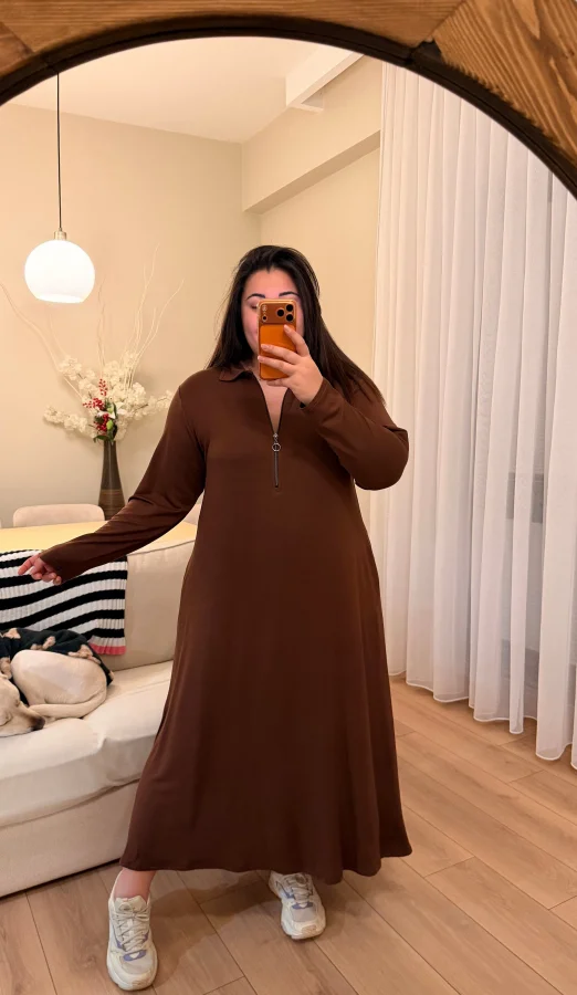 Dik Yaka Fermuarlı Modal Elbise - Kahverengi