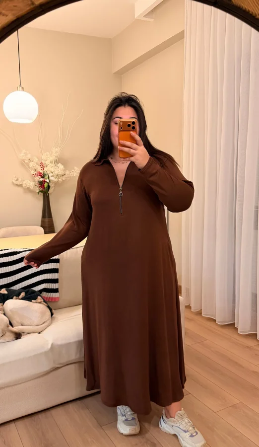 Dik Yaka Fermuarlı Modal Elbise - Kahverengi