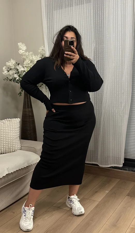 Etekli Esnek Triko Takım - Siyah