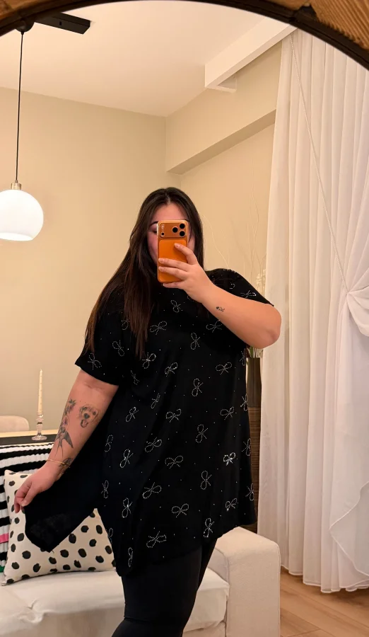 Fiyonk Baskılı Taşlı Bluz - Siyah