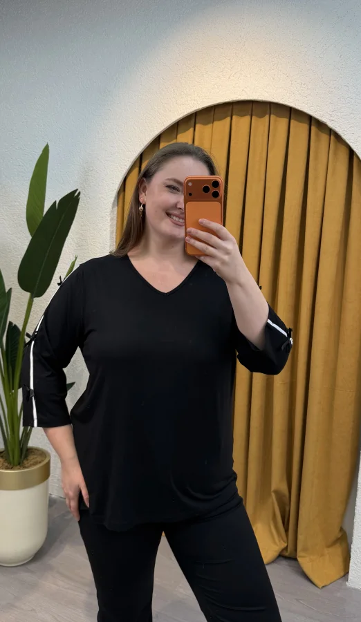 Fiyonk Detaylı Esnek Penye Bluz - Siyah