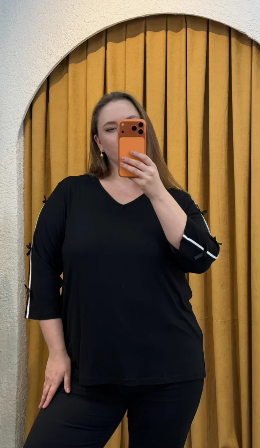 Fiyonk Detaylı Esnek Penye Bluz - Siyah