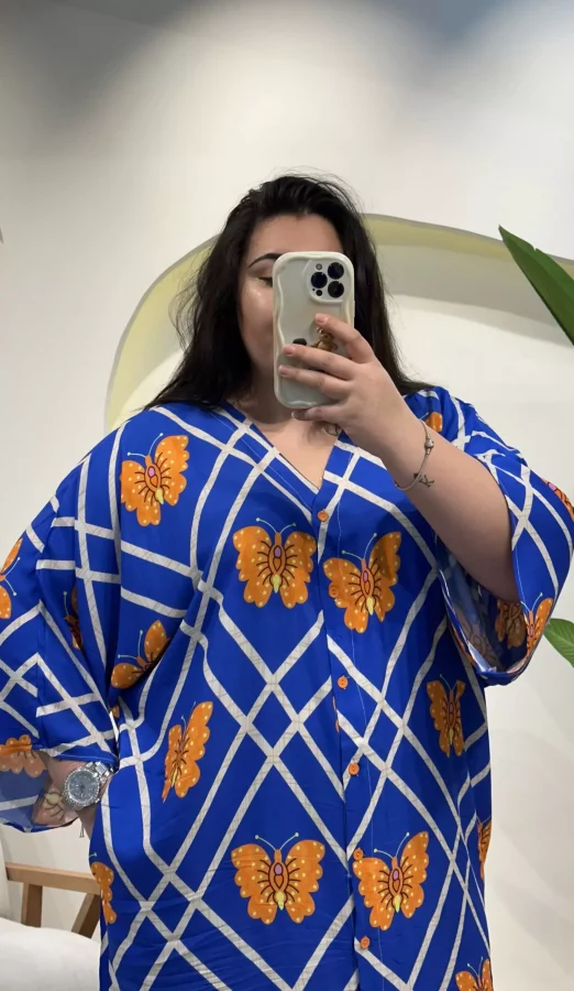 Geniş Kesim Düğme Detaylı Pamuklu Viskon Elbise - Mavi Kelebekli