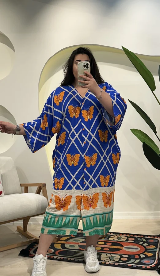 Geniş Kesim Düğme Detaylı Pamuklu Viskon Elbise - Mavi Kelebekli