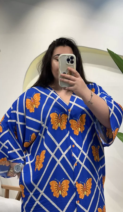 Geniş Kesim Düğme Detaylı Pamuklu Viskon Elbise - Mavi Kelebekli