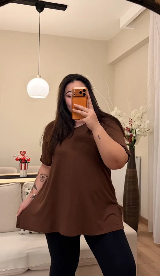 Geniş Kesim V Yaka Basic Esnek Penye Tişört - Kahverengi