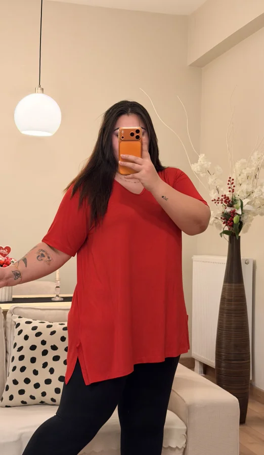 Geniş Kesim V Yaka Basic Esnek Penye Tişört - Kırmızı