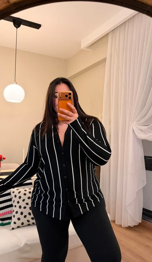 Hakim Yaka Esnek Pamuklu Penye Gömlek - Siyah Çizgili