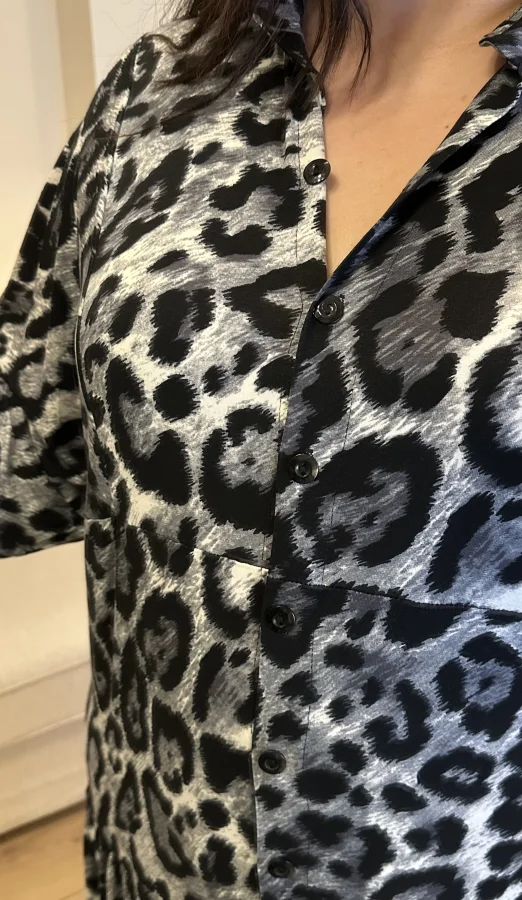 Hakim Yaka Esnek Penye Gömlek Elbise - Siyah Leopar