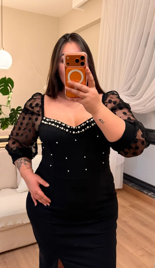 İnci Detaylı Krep Elbise - Siyah