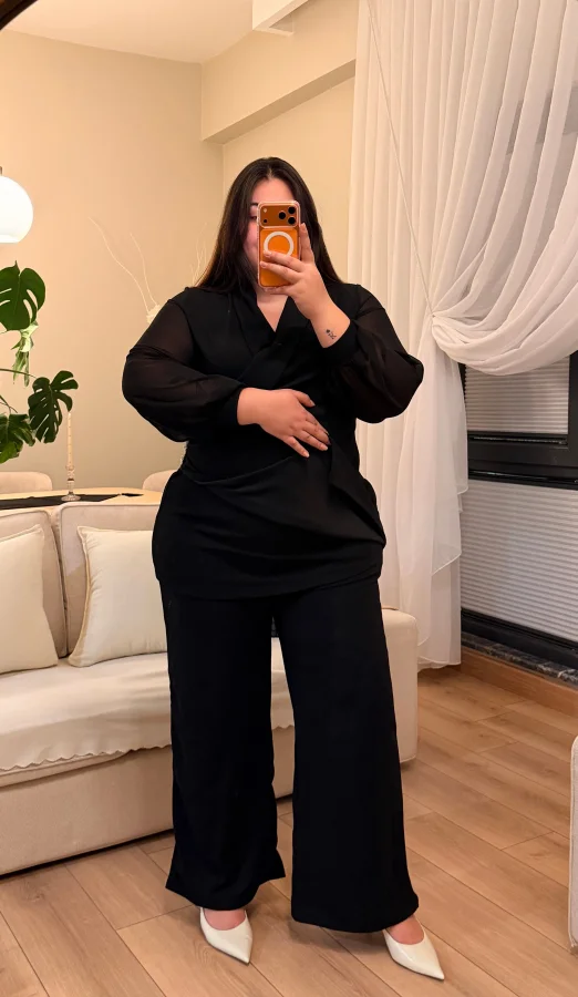 Kar Tanesi Aksesuarlı Krep Takım - Siyah