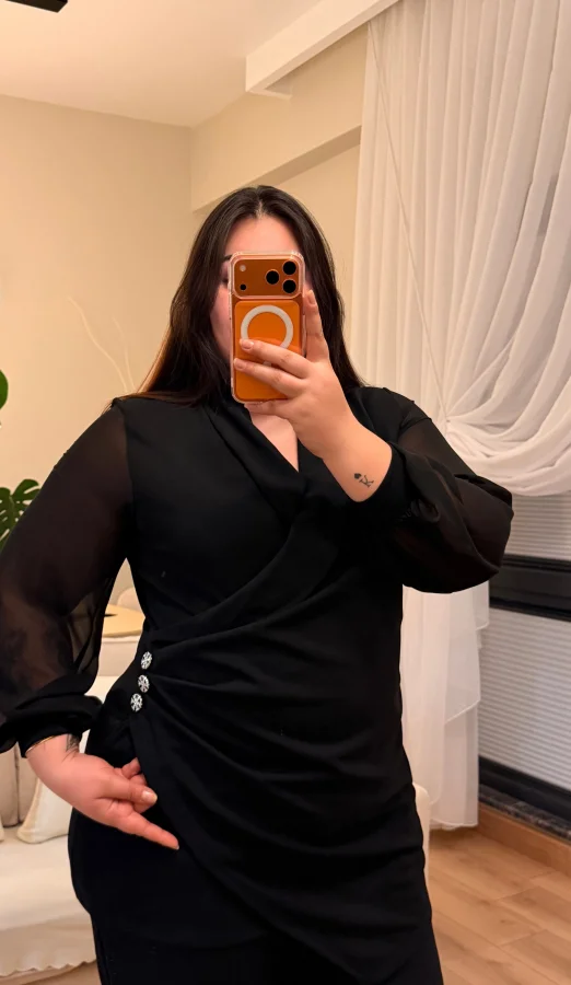 Kar Tanesi Aksesuarlı Krep Takım - Siyah