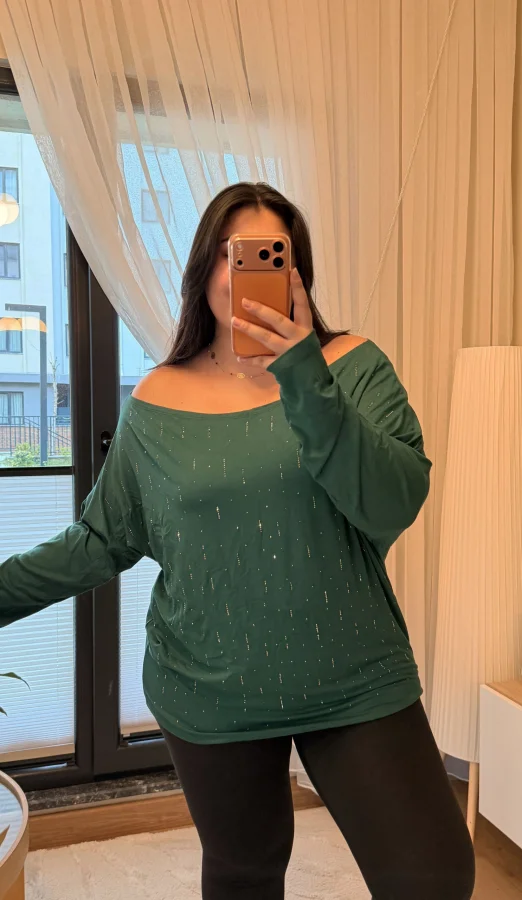 Kayık Yaka Taşlı Modal Bluz - Zümrüt