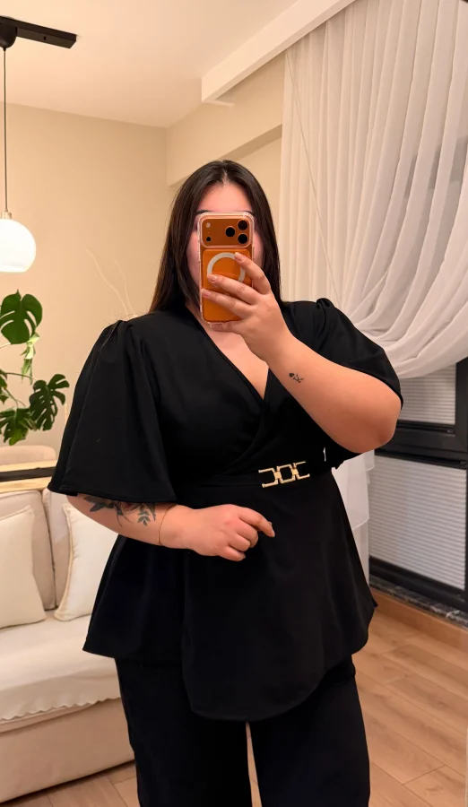 Kısa Kol Kruvaze Yaka Aksesuarlı Krep Takım - Siyah