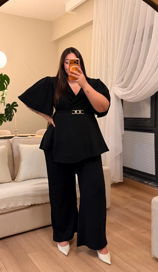 Kısa Kol Kruvaze Yaka Aksesuarlı Krep Takım - Siyah