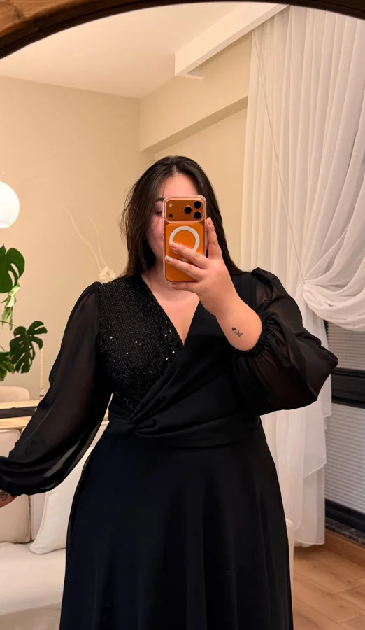 Kruvaze Yaka Pul Payet Astarlı Şifon Elbise - Siyah