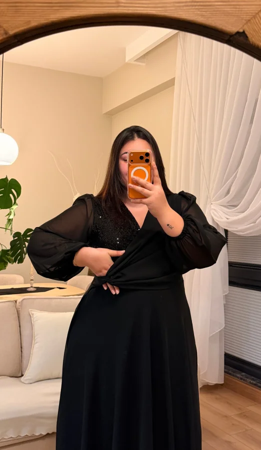 Kruvaze Yaka Pul Payet Astarlı Şifon Elbise - Siyah