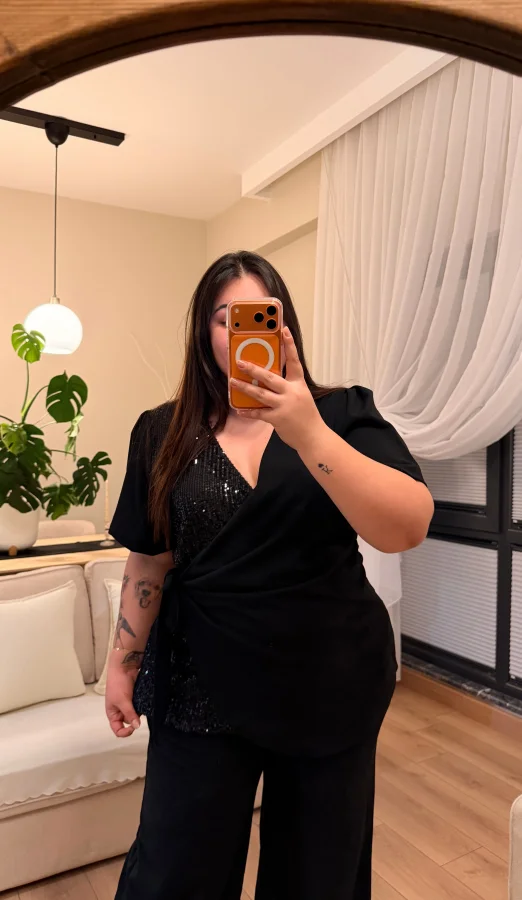 Kruvaze Yaka Pul Payet Krep Takım - Siyah