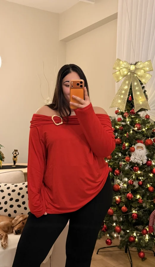 Madonna Yaka Broş Detaylı Esnek Modal Bluz - Kırmızı