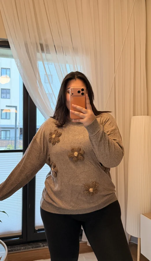 Papatya Detaylı Yumoş Sweat - Kahverengi