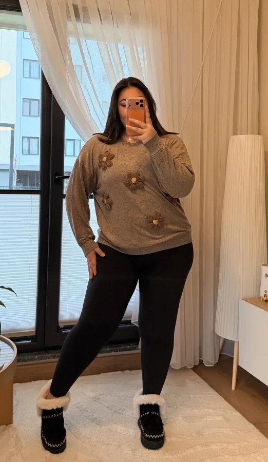 Papatya Detaylı Yumoş Sweat - Kahverengi