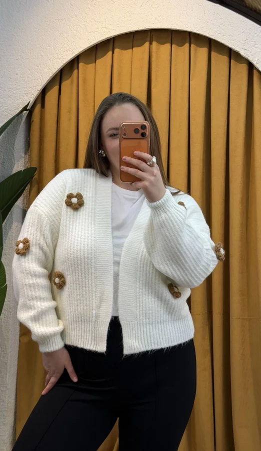 Papatyalı Örme Triko Hırka - Ekru